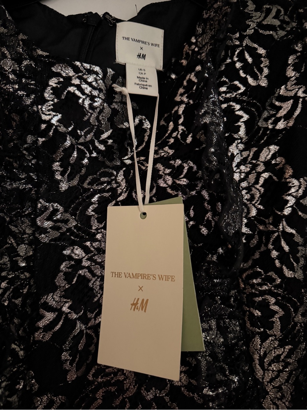 The Vampires Wife H&M dress - Picture 2 of 2